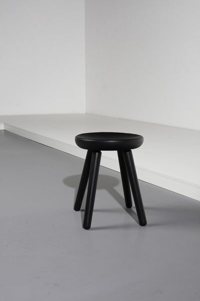 PERRIAND CHARLOTTE  (1903 - 1999) : nello stile di. Coppia di sgabelli  - Asta Asta 364 | DESIGN E ARTI DECORATIVE DEL NOVECENTO - DESIGN (Online) Online - Associazione Nazionale - Case d'Asta italiane