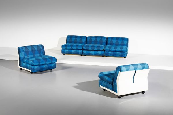 BELLINI MARIO (n. 1935) : Cinque sedute Amanta per C&B Italia  - Asta Asta 364 | DESIGN E ARTI DECORATIVE DEL NOVECENTO - DESIGN (Online) Online - Associazione Nazionale - Case d'Asta italiane