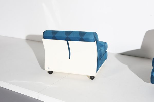 BELLINI MARIO (n. 1935) : Cinque sedute Amanta per C&B Italia  - Asta Asta 364 | DESIGN E ARTI DECORATIVE DEL NOVECENTO - DESIGN (Online) Online - Associazione Nazionale - Case d'Asta italiane