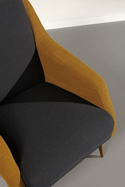 DE CARLI CARLO (1910 - 1999) : Coppia di poltrone 802 per Cassina  - Asta Asta 364 | DESIGN E ARTI DECORATIVE DEL NOVECENTO - DESIGN (Online) Online - Associazione Nazionale - Case d'Asta italiane