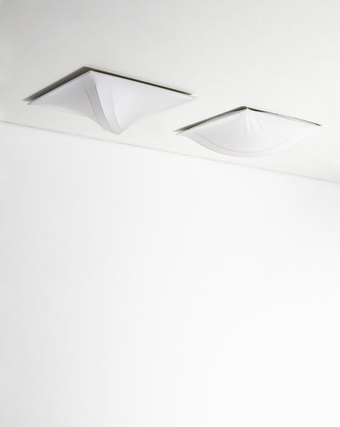 TAKAHAMA KAZUHIDE (n. 1930) : Coppia di lampade a plafoniera Saori per Sirrah  - Asta Asta 364 | DESIGN E ARTI DECORATIVE DEL NOVECENTO - DESIGN (Online) Online - Associazione Nazionale - Case d'Asta italiane