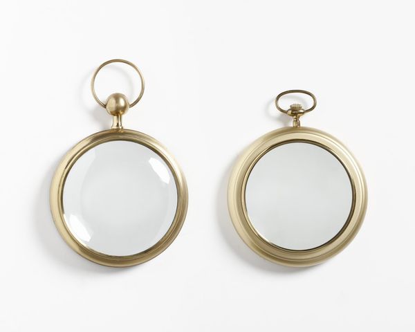 FORNASETTI PIERO (1913 - 1988) : nello stile di. Coppia di specchi  - Asta Asta 364 | DESIGN E ARTI DECORATIVE DEL NOVECENTO - DESIGN (Online) Online - Associazione Nazionale - Case d'Asta italiane