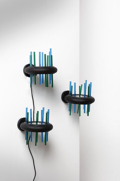 MANIFATTURA ITALIANA : Tre lampade da parete  - Asta Asta 364 | DESIGN E ARTI DECORATIVE DEL NOVECENTO - DESIGN (Online) Online - Associazione Nazionale - Case d'Asta italiane