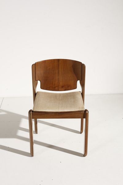 MAGISTRETTI VICO (1920 - 2006) : Dieci sedie 122 per Cassina  - Asta Asta 364 | DESIGN E ARTI DECORATIVE DEL NOVECENTO - DESIGN (Online) Online - Associazione Nazionale - Case d'Asta italiane