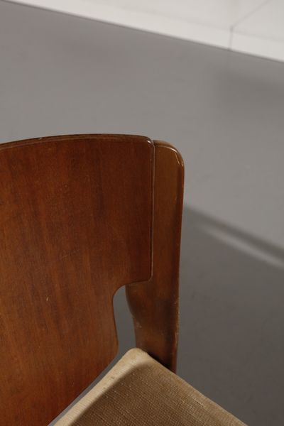 MAGISTRETTI VICO (1920 - 2006) : Dieci sedie 122 per Cassina  - Asta Asta 364 | DESIGN E ARTI DECORATIVE DEL NOVECENTO - DESIGN (Online) Online - Associazione Nazionale - Case d'Asta italiane