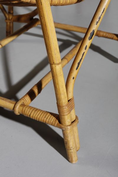 MANIFATTURA ITALIANA : Quattro sedie e un tavolino  - Asta Asta 364 | DESIGN E ARTI DECORATIVE DEL NOVECENTO - DESIGN (Online) Online - Associazione Nazionale - Case d'Asta italiane