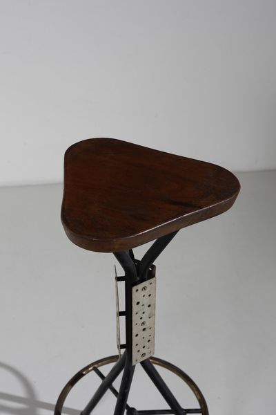 MANIFATTURA ITALIANA : Coppia di sgabelli  - Asta Asta 364 | DESIGN E ARTI DECORATIVE DEL NOVECENTO - DESIGN (Online) Online - Associazione Nazionale - Case d'Asta italiane