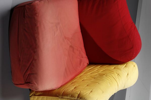 PESCE GAETANO (n. 1939) : Divano modulare Cannaregio per Cassina  - Asta Asta 364 | DESIGN E ARTI DECORATIVE DEL NOVECENTO - DESIGN (Online) Online - Associazione Nazionale - Case d'Asta italiane