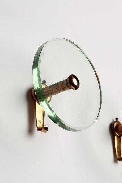 FONTANA ARTE : Tre appendiabiti  - Asta Asta 364 | DESIGN E ARTI DECORATIVE DEL NOVECENTO - DESIGN (Online) Online - Associazione Nazionale - Case d'Asta italiane