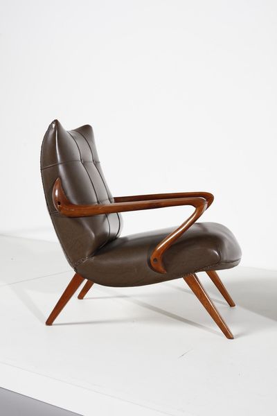 MANIFATTURA ITALIANA : Coppia di poltrone con poggiapiedi  - Asta Asta 364 | DESIGN E ARTI DECORATIVE DEL NOVECENTO - DESIGN (Online) Online - Associazione Nazionale - Case d'Asta italiane