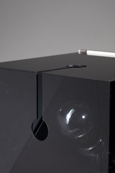 ITER ELETTRONICA : Lampada da tavolo Cubo  - Asta Asta 364 | DESIGN E ARTI DECORATIVE DEL NOVECENTO - DESIGN (Online) Online - Associazione Nazionale - Case d'Asta italiane