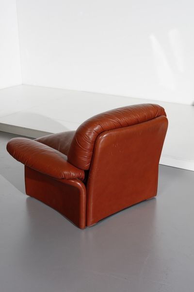 MANIFATTURA ITALIANA : Divano e coppia di poltrone  - Asta Asta 364 | DESIGN E ARTI DECORATIVE DEL NOVECENTO - DESIGN (Online) Online - Associazione Nazionale - Case d'Asta italiane