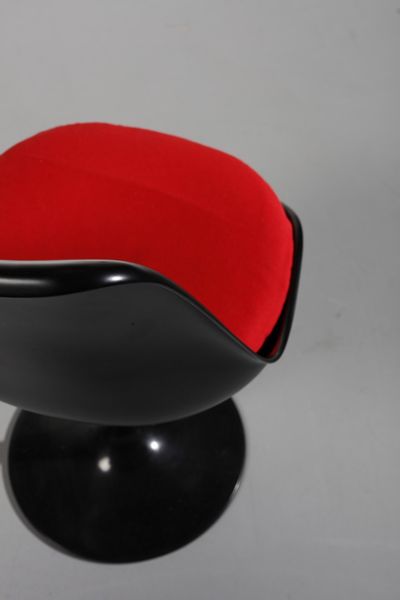 SAARINEN EERO (1910 - 1961) : Quattro sedie Tulip  - Asta Asta 364 | DESIGN E ARTI DECORATIVE DEL NOVECENTO - DESIGN (Online) Online - Associazione Nazionale - Case d'Asta italiane