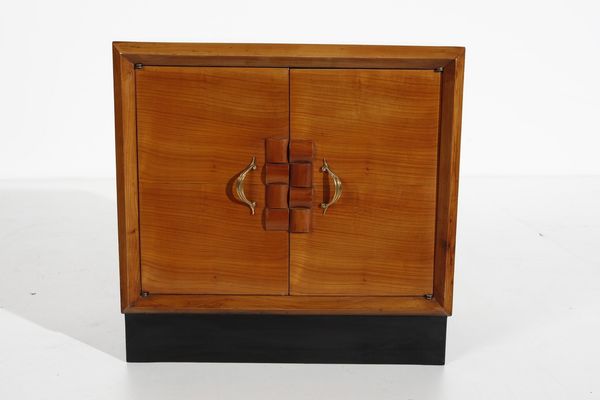 MANIFATTURA ITALIANA : Coppia di comodini  - Asta Asta 364 | DESIGN E ARTI DECORATIVE DEL NOVECENTO - DESIGN (Online) Online - Associazione Nazionale - Case d'Asta italiane