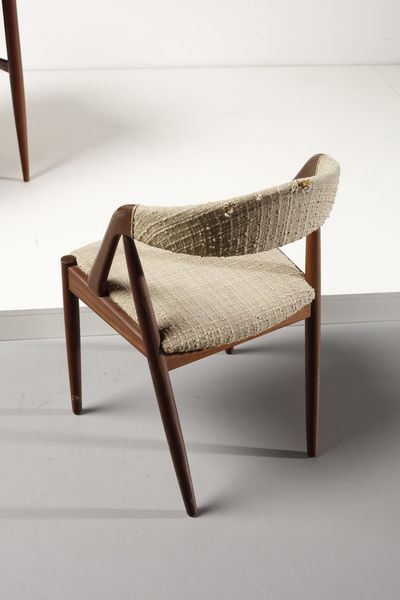 VODDER ARNE  (1926 - 2009) : Scrittoio con poltroncina  - Asta Asta 364 | DESIGN E ARTI DECORATIVE DEL NOVECENTO - DESIGN (Online) Online - Associazione Nazionale - Case d'Asta italiane