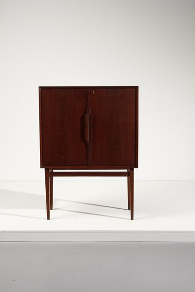 KJERSGAARD AKSEL : attribuito. Mobile bar  - Asta Asta 364 | DESIGN E ARTI DECORATIVE DEL NOVECENTO - DESIGN (Online) Online - Associazione Nazionale - Case d'Asta italiane