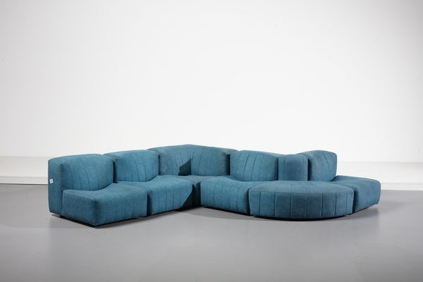AGNOLI TITO (1931 - 2012) : Divano modulare serie 9000 per Arflex  - Asta Asta 364 | DESIGN E ARTI DECORATIVE DEL NOVECENTO - DESIGN (Online) Online - Associazione Nazionale - Case d'Asta italiane