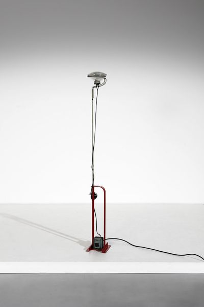 CASTIGLIONI ACHILLE (1918 -2002) & PIERGIACOMO (1913 - 1968) : Lampada da terra Toio per Flos  - Asta Asta 364 | DESIGN E ARTI DECORATIVE DEL NOVECENTO - DESIGN (Online) Online - Associazione Nazionale - Case d'Asta italiane