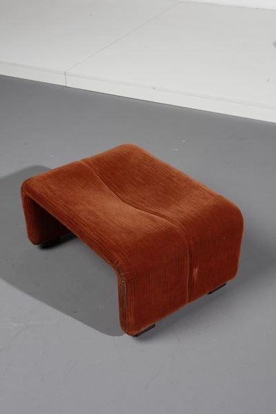 SCARPA AFRA (1937 -2011) & TOBIA (n. 1935) : Coppia di poggiapiedi Coronado per B&B  - Asta Asta 364 | DESIGN E ARTI DECORATIVE DEL NOVECENTO - DESIGN (Online) Online - Associazione Nazionale - Case d'Asta italiane