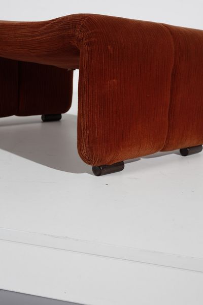 SCARPA AFRA (1937 -2011) & TOBIA (n. 1935) : Coppia di poggiapiedi Coronado per B&B  - Asta Asta 364 | DESIGN E ARTI DECORATIVE DEL NOVECENTO - DESIGN (Online) Online - Associazione Nazionale - Case d'Asta italiane