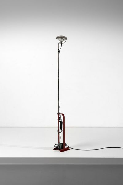 CASTIGLIONI ACHILLE (1918 -2002) & PIERGIACOMO (1913 - 1968) : Lampada da terra Toio per Flos  - Asta Asta 364 | DESIGN E ARTI DECORATIVE DEL NOVECENTO - DESIGN (Online) Online - Associazione Nazionale - Case d'Asta italiane