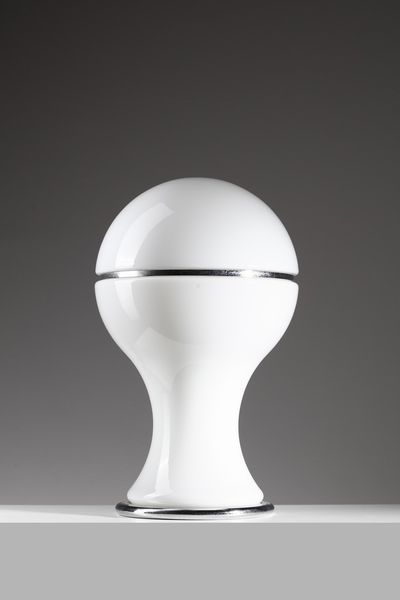 CELADA GIANNI (n. 1935) : Lampada da tavolo Mongolfiera per Fontana Arte  - Asta Asta 364 | DESIGN E ARTI DECORATIVE DEL NOVECENTO - DESIGN (Online) Online - Associazione Nazionale - Case d'Asta italiane