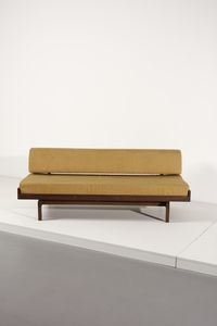 FRATTINI GIANFRANCO (1926 - 2004) : attribuito. Divano per Cantieri carugati  - Asta Asta 364 | DESIGN E ARTI DECORATIVE DEL NOVECENTO - DESIGN (Online) Online - Associazione Nazionale - Case d'Asta italiane