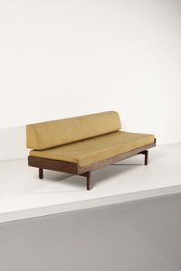 FRATTINI GIANFRANCO (1926 - 2004) : attribuito. Divano per Cantieri carugati  - Asta Asta 364 | DESIGN E ARTI DECORATIVE DEL NOVECENTO - DESIGN (Online) Online - Associazione Nazionale - Case d'Asta italiane