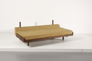 FRATTINI GIANFRANCO (1926 - 2004) : attribuito. Divano per Cantieri carugati  - Asta Asta 364 | DESIGN E ARTI DECORATIVE DEL NOVECENTO - DESIGN (Online) Online - Associazione Nazionale - Case d'Asta italiane