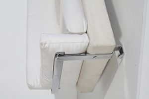 CACCIA DOMINIONI LUIGI (n. 1913) : Divano P11 Fasce Cromate per Azucena  - Asta Asta 364 | DESIGN E ARTI DECORATIVE DEL NOVECENTO - DESIGN (Online) Online - Associazione Nazionale - Case d'Asta italiane