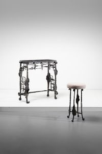 BENETTON SIMON (n. 1933) - Consolle con sgabello