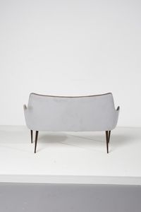 BORSANI OSVALDO (1911 - 1985) : Divanetto P35 per Arredamenti Borsani, Varedo  - Asta Asta 364 | DESIGN E ARTI DECORATIVE DEL NOVECENTO - DESIGN (Online) Online - Associazione Nazionale - Case d'Asta italiane