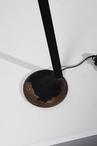 GECCHELIN BRUNO (n. 1939) : Lampada da terra per Oluce  - Asta Asta 364 | DESIGN E ARTI DECORATIVE DEL NOVECENTO - DESIGN (Online) Online - Associazione Nazionale - Case d'Asta italiane