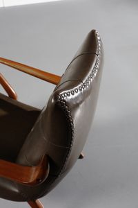 MANIFATTURA ITALIANA : Coppia di poltrone con poggiapiedi  - Asta Asta 364 | DESIGN E ARTI DECORATIVE DEL NOVECENTO - DESIGN (Online) Online - Associazione Nazionale - Case d'Asta italiane