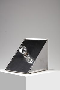 ITER ELETTRONICA : Lampada da tavolo Cubo  - Asta Asta 364 | DESIGN E ARTI DECORATIVE DEL NOVECENTO - DESIGN (Online) Online - Associazione Nazionale - Case d'Asta italiane