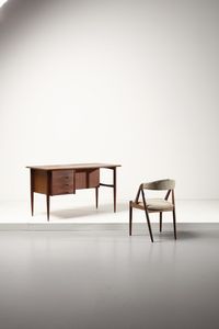 VODDER ARNE  (1926 - 2009) : Scrittoio con poltroncina  - Asta Asta 364 | DESIGN E ARTI DECORATIVE DEL NOVECENTO - DESIGN (Online) Online - Associazione Nazionale - Case d'Asta italiane