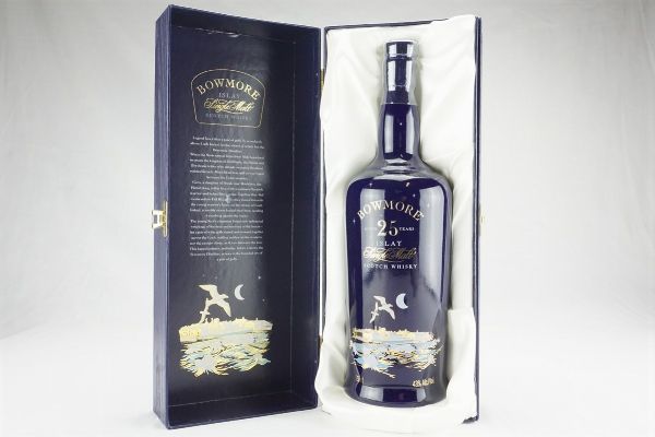 Bowmore  - Asta Summer Spirits | Rhum, Whisky e Distillati da Collezione - Associazione Nazionale - Case d'Asta italiane
