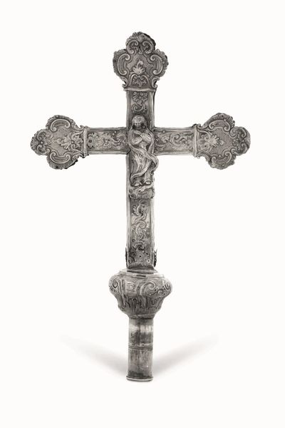 Importante croce processionale. Argento fuso, sbalzato e cesellato. Genova, marchio della Torretta per l'anno (1)779  - Asta Argenti antichi  - Associazione Nazionale - Case d'Asta italiane