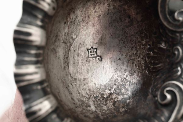 Oliera. Argento fuso, sbalzato e cesellato. Genova marchio della Torretta per l'anno 1778  - Asta Argenti antichi  - Associazione Nazionale - Case d'Asta italiane