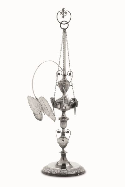 Lucerna. Argento fuso, sbalzato e cesellato. Roma met del XIX secolo. Maestro argentiere Angelo Giannotti (1824-1865)  - Asta Argenti antichi  - Associazione Nazionale - Case d'Asta italiane