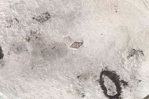 Scatola. Argento fuso, sbalzato e cesellato. Roma primo quarto del XIX secolo. Maestro argentiere Roberto Tombesi (1801-1822)  - Asta Argenti antichi  - Associazione Nazionale - Case d'Asta italiane