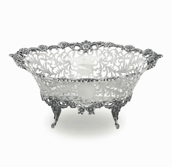 Cestino. Argento fuso, traforato e cesellato. Londra 1908. Argentiere C&C (non identificato)  - Asta Argenti antichi  - Associazione Nazionale - Case d'Asta italiane