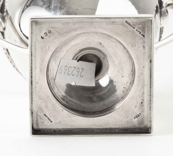 Zuccheriera. Argento 925 fuso, sbalzato e inciso. Gorham, USA XIX-XX secolo  - Asta Argenti antichi  - Associazione Nazionale - Case d'Asta italiane