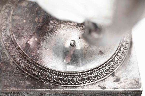 Zuccheriera. Cristallo molato e argento primo titolo fuso e cesellato. Parigi, prima met del XIX secolo  - Asta Argenti antichi  - Associazione Nazionale - Case d'Asta italiane