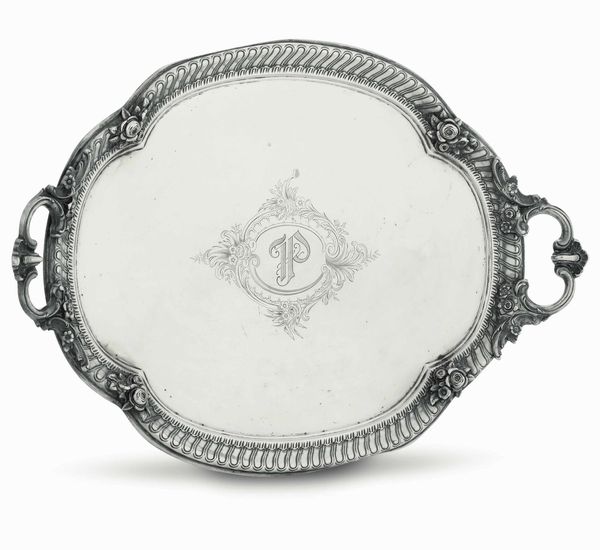 Vassoio. Argento fuso, sbalzato e cesellato. Argenteria artistica tedesca del XIX-XX secolo  - Asta Argenti antichi  - Associazione Nazionale - Case d'Asta italiane