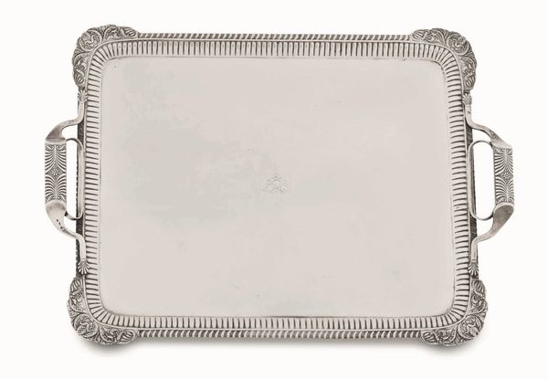 Vassoio. Argento fuso, sbalzato e cesellato. Sanpietroburgo 1830. Assaggiatore M.Karpinskiy. Marchio dellargentiere consunto di difficile lettura  - Asta Argenti antichi  - Associazione Nazionale - Case d'Asta italiane