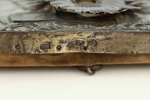 SantOrsola (?). Icona ad olio su tavola. Riza in argento sbalzato. San Pietroburgo 1846, assaggiatore D. Tuerskoy, argentiere non identificato  - Asta Argenti antichi  - Associazione Nazionale - Case d'Asta italiane