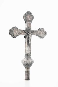 Importante croce processionale. Argento fuso, sbalzato e cesellato. Genova, marchio della Torretta per l'anno (1)779  - Asta Argenti antichi  - Associazione Nazionale - Case d'Asta italiane