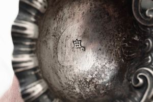 Oliera. Argento fuso, sbalzato e cesellato. Genova marchio della Torretta per l'anno 1778  - Asta Argenti antichi  - Associazione Nazionale - Case d'Asta italiane