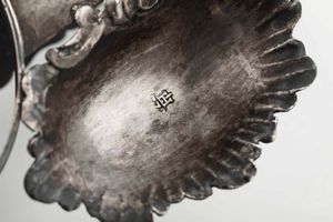 Oliera. Argento fuso, sbalzato e cesellato. Genova marchio della Torretta per l'anno 1780  - Asta Argenti antichi  - Associazione Nazionale - Case d'Asta italiane